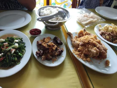 Ayam Goreng Suharti, ayam goreng jakarta