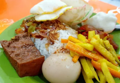 Nasi Uduk Ibu Sum, nasi uduk jakarta pusat