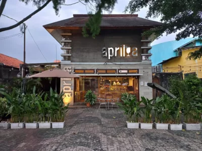 Aprilia - Table13 - Cafe & Eatery