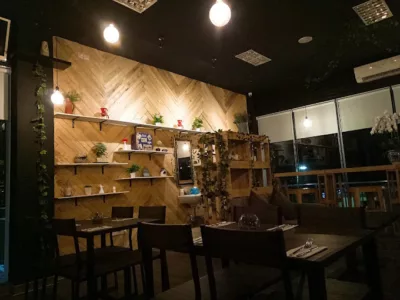 Lantai Atas Coffee and Kitchen, cafe di jakarta timur