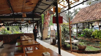 Cucurak Warung Sunda, restoran sunda di bogor