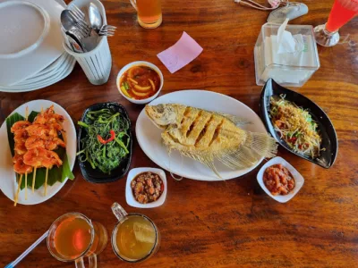 Gubug Makan Mang Engking, restoran keluarga di surabaya