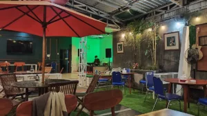 cafe hits di Karanganyar