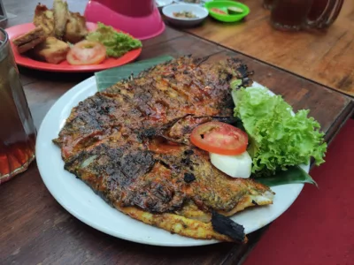 Ikan Bakar Banyuwangi, restoran di rawamangun