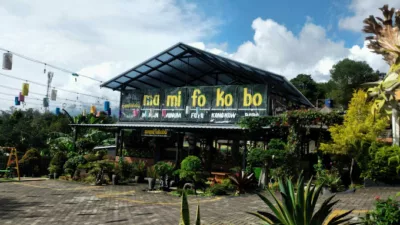 Mamifokobo Café & Kitchen, restoran di puncak