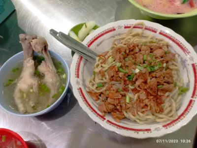 Pangsit Mie Ayam Jakarta Asem Rowo, mie ayam di surabaya