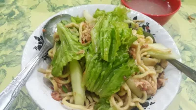 Pangsit Mie Ayam Tenda Biru, mie ayam di surabaya