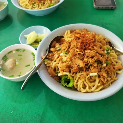 Pangsit Mie Ayam Tuban Pak Suci, mie ayam di surabaya