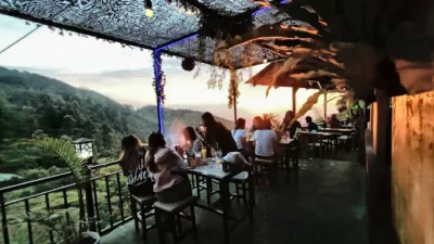 Resto & Cafe Puncak Asri, restoran di puncak