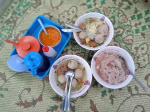 Bakso dan Es Buah PK Pakuningratan