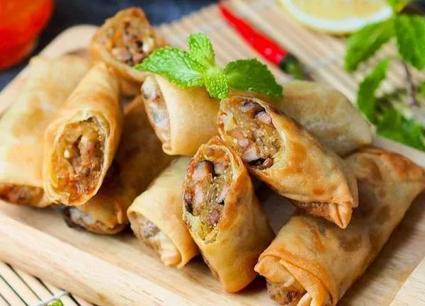 lumpia di surabaya yang enak