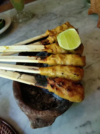 sate lilit enak di bali