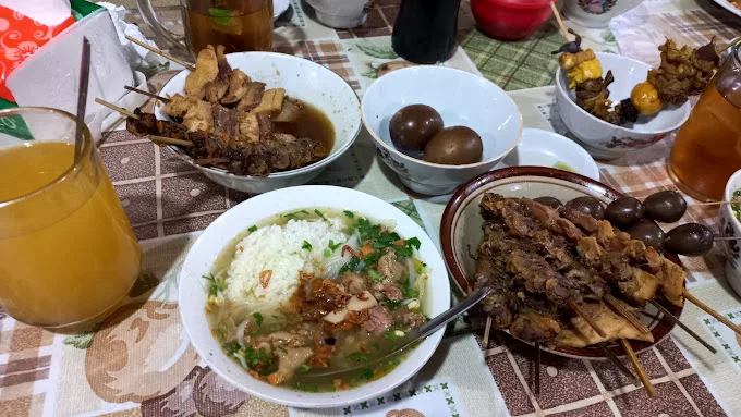 Soto Ayam & Ayam Goreng Pak Harto, soto di semarang