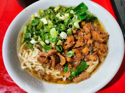 Mie Ayam dan Bakso Favorit Pak Sam, mie ayam enak di solo