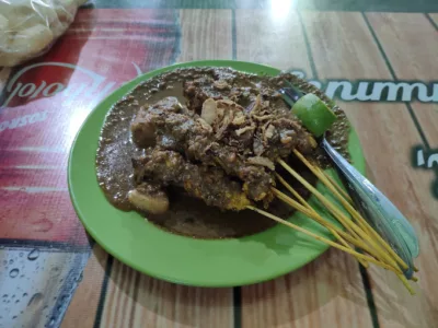 Sate Memeng, kuliner malam medan