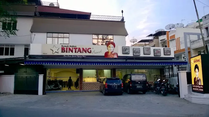 tempat makan enak di medan Rumah Makan Bintang Bawal