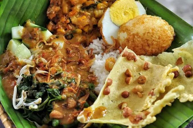 Nasi pecel di Surabaya