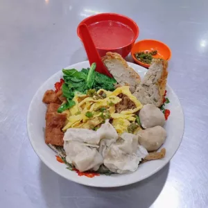 kuliner babi di semarang