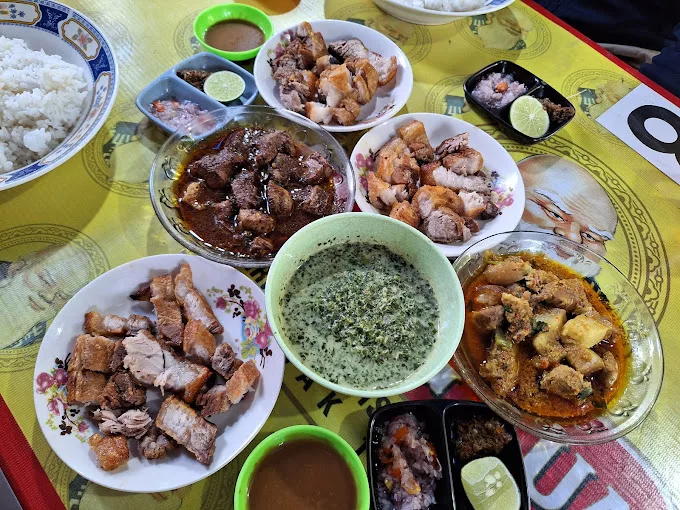 kuliner babi di semarang