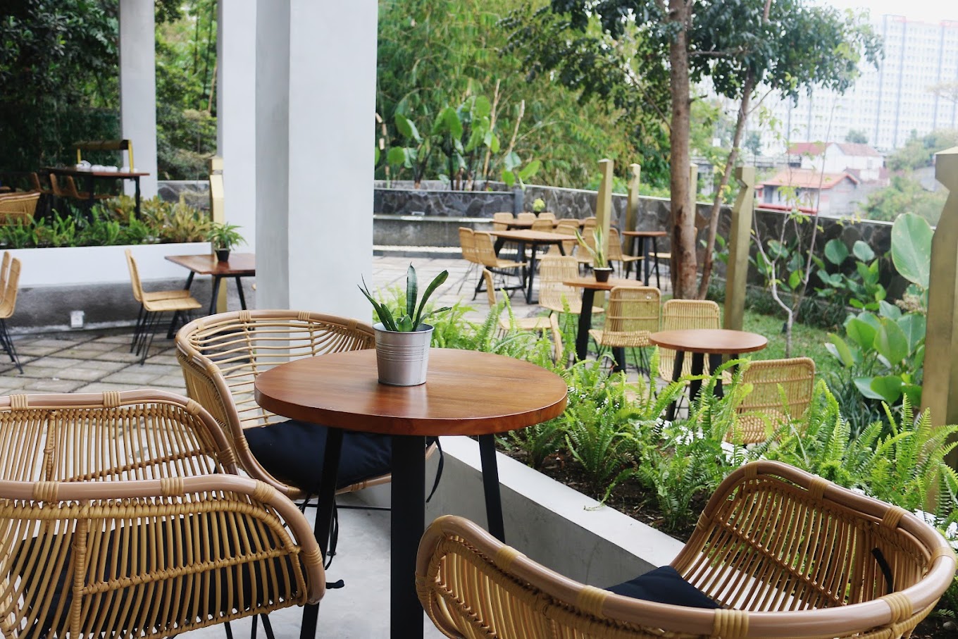 cafe outdoor di jogja